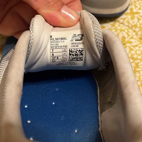 New Balance women’s sneakers size 7 - Picture 5 of 7